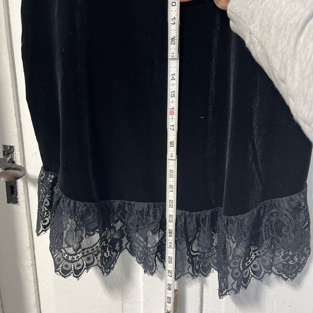 NWT Adrianna Papell short sleeve Velvet and lace blouse size large - Picture 6 of 7